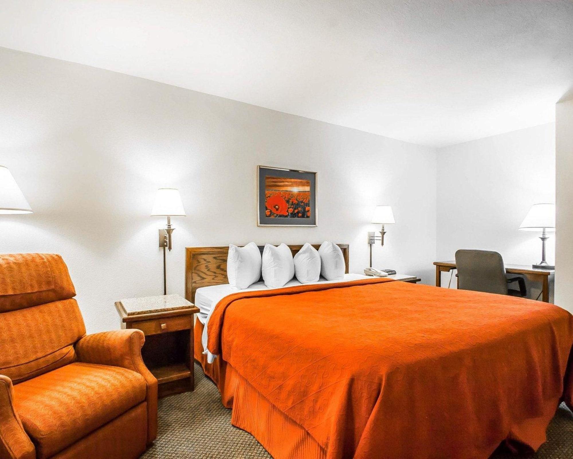 Quality Inn & Suites North Springfield Eksteriør billede