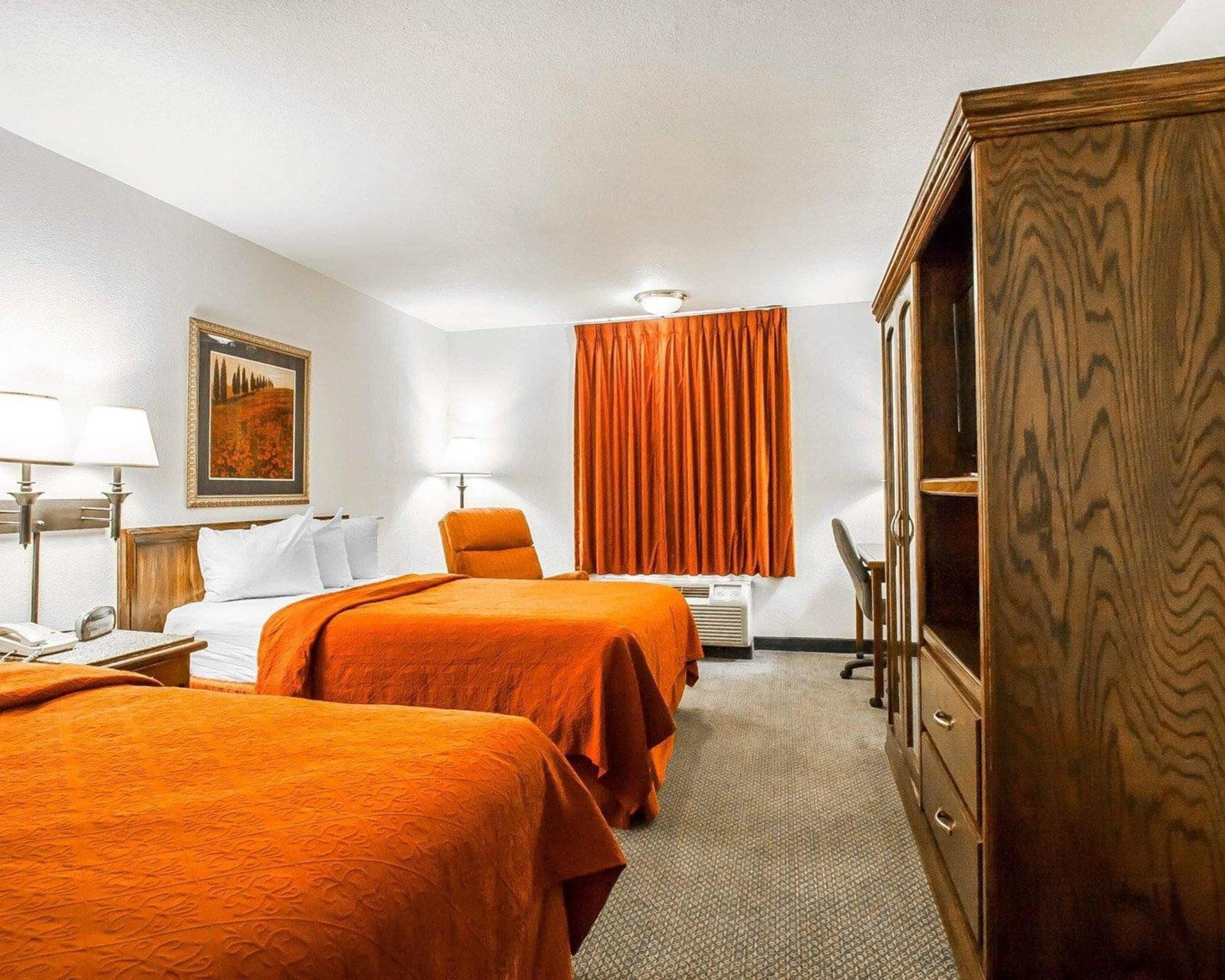 Quality Inn & Suites North Springfield Eksteriør billede
