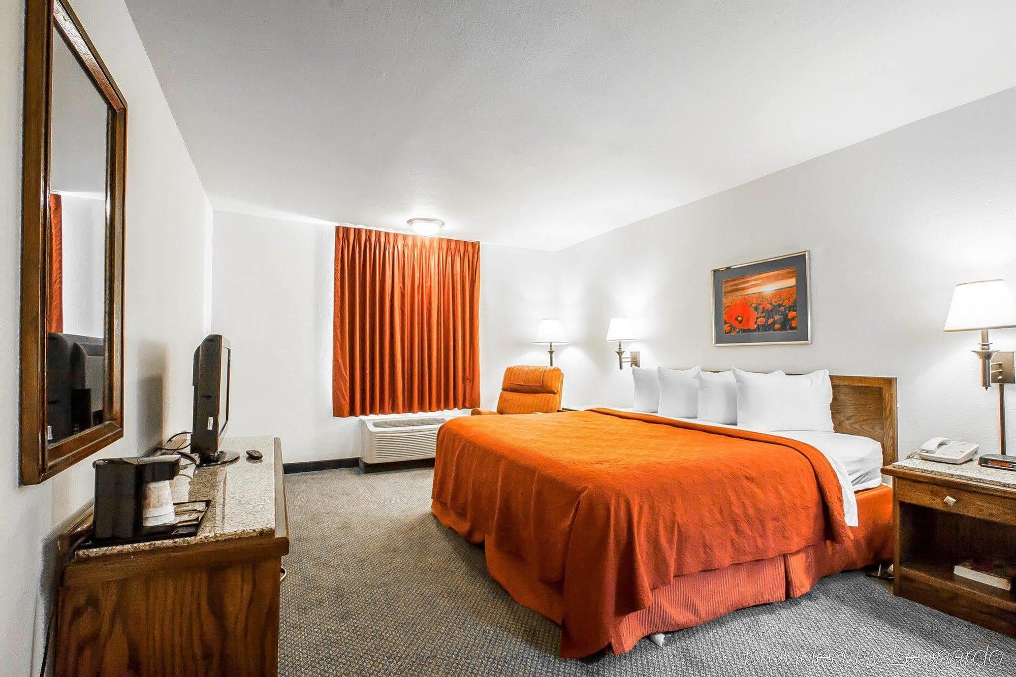 Quality Inn & Suites North Springfield Eksteriør billede