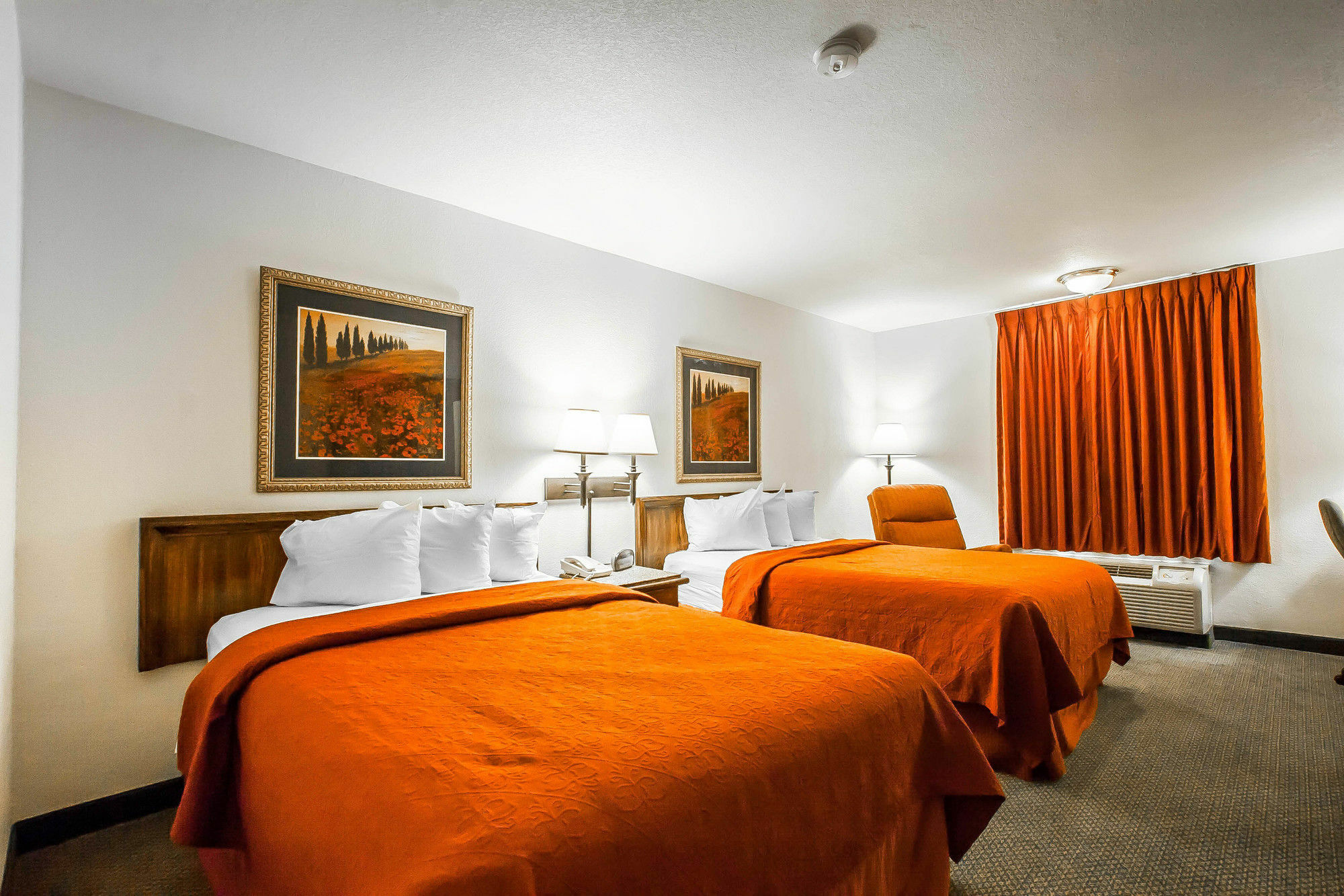 Quality Inn & Suites North Springfield Eksteriør billede